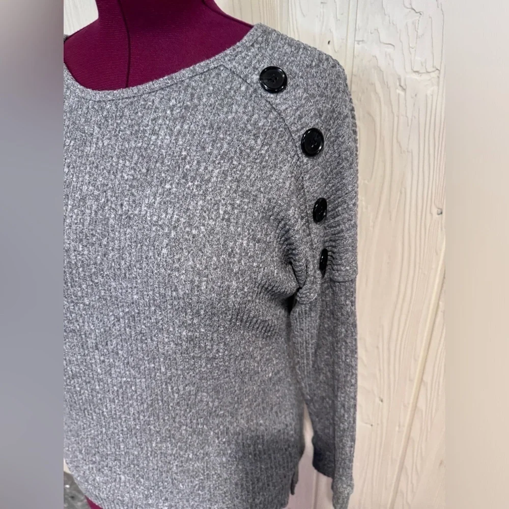 don’t.stop.believing Grey Sweater with Buttons, Size L